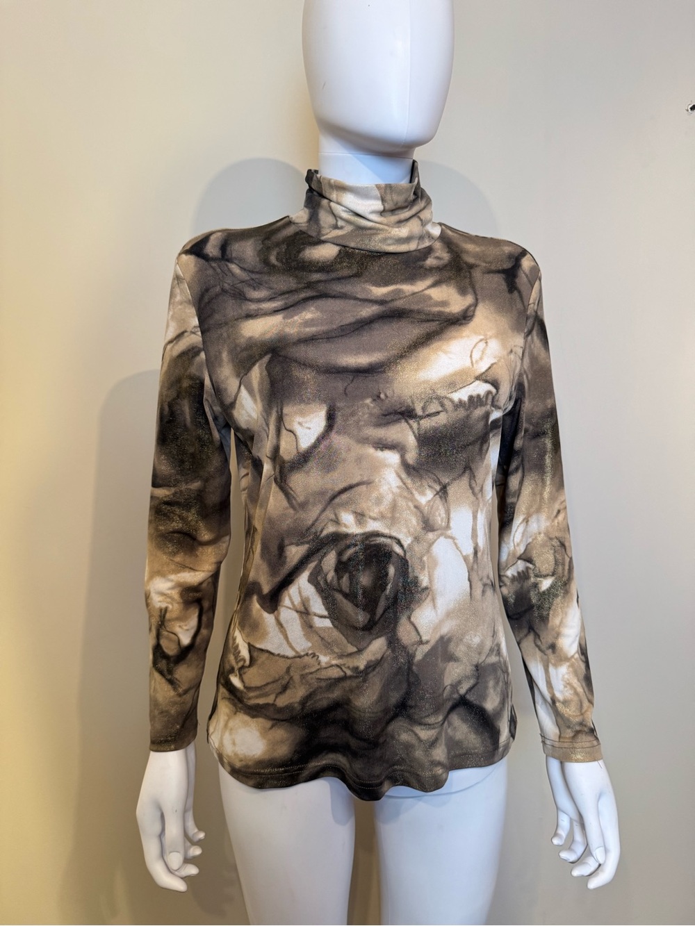 Women's Neck Long Sleeve Top in Taupe & Black Marble